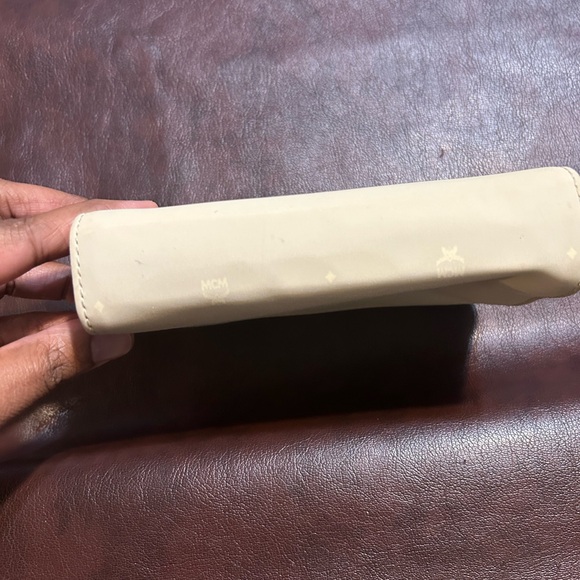 Rare Vintage…MCM Embossed Logo Faux Leather Clutch Cosmetic Pouch Bag Tan - Picture 8 of 11